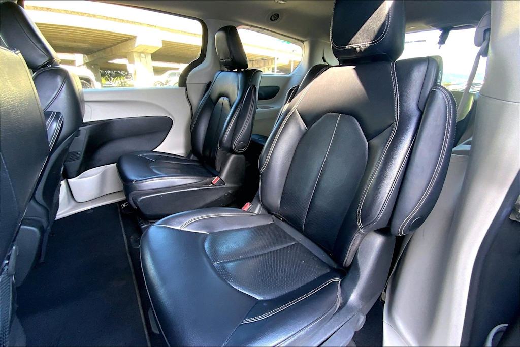 Thumbnail: 2022 Chrysler Pacifica - 26