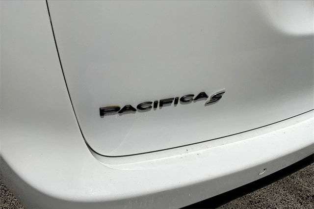 2021 Chrysler Pacifica Limited 7