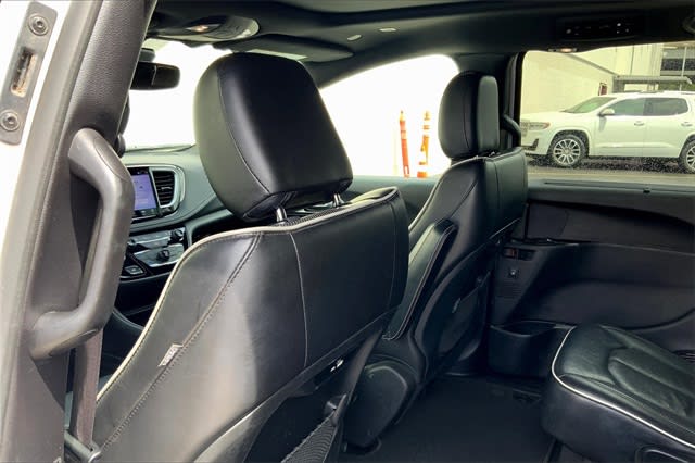 2021 Chrysler Pacifica Limited 19
