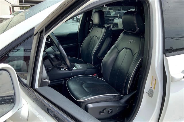 2021 Chrysler Pacifica Limited 13