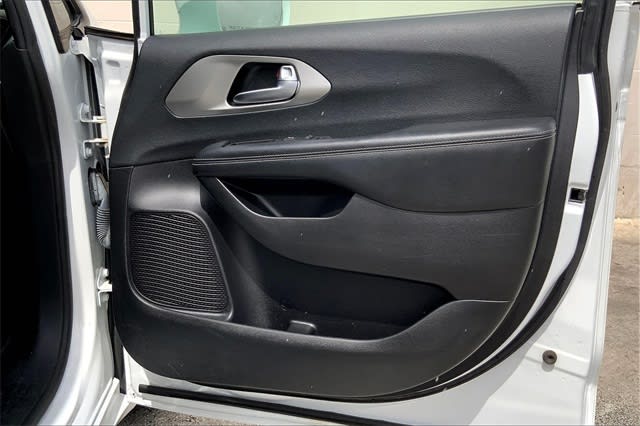 2021 Chrysler Pacifica Limited 29