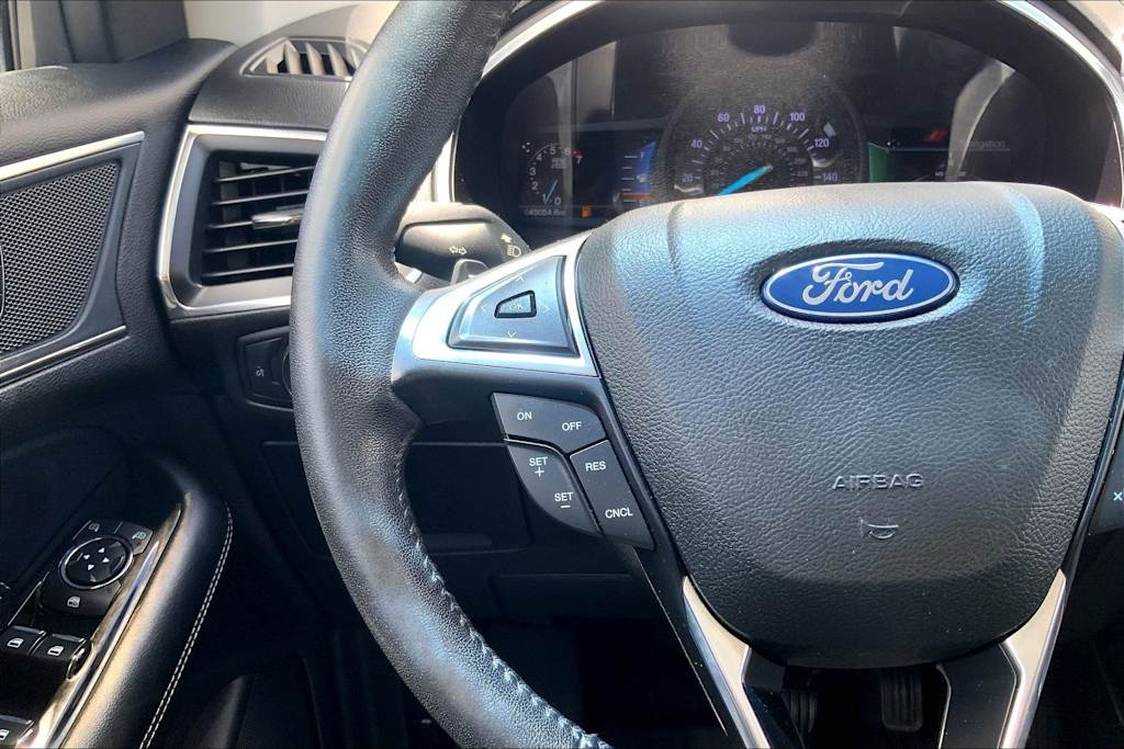 Thumbnail: 2018 Ford Edge - 25