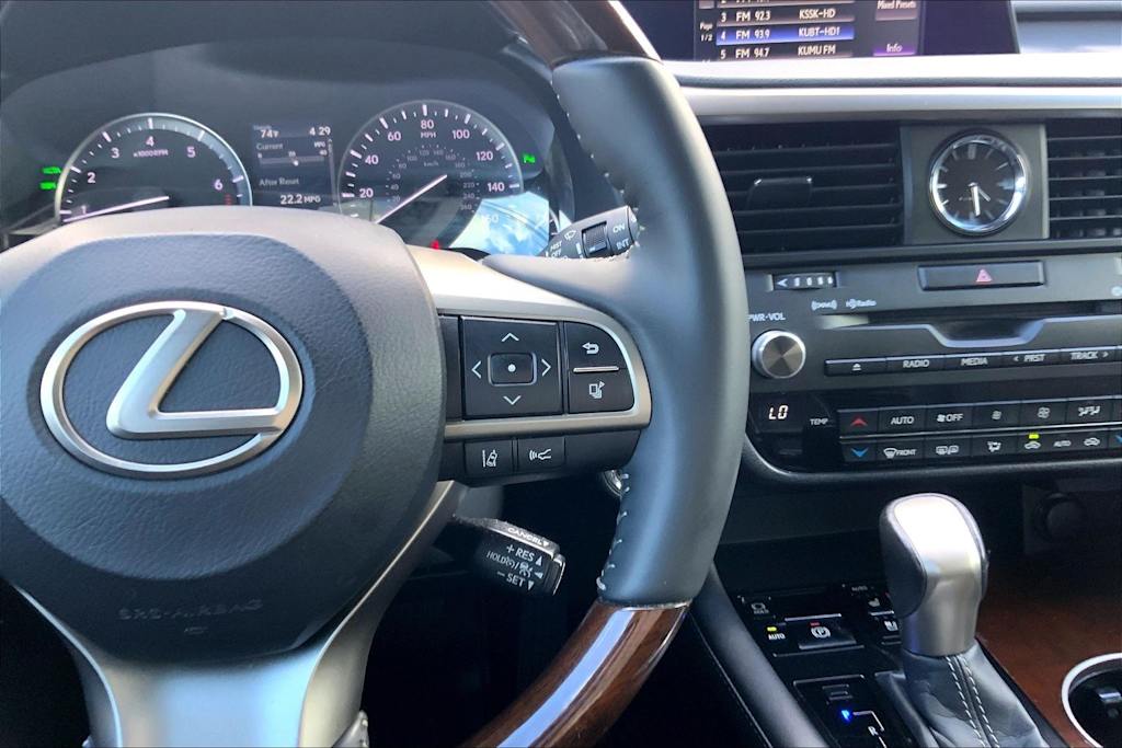 Thumbnail: 2017 Lexus RX - 26