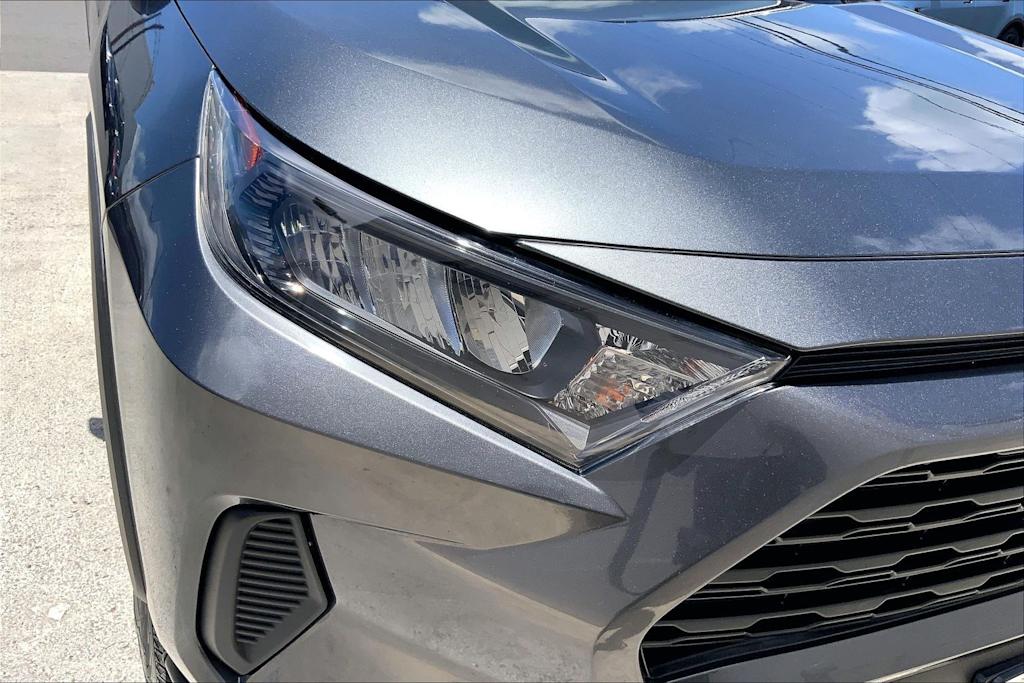 Thumbnail: 2020 Toyota RAV4 - 31