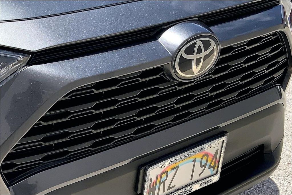Thumbnail: 2020 Toyota RAV4 - 33