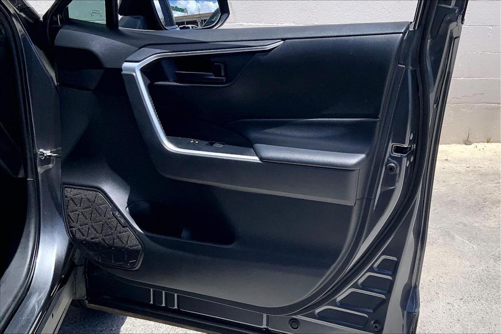 Thumbnail: 2020 Toyota RAV4 - 29