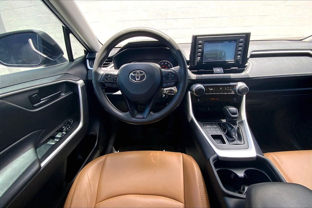 Thumbnail: 2020 Toyota RAV4 - 14