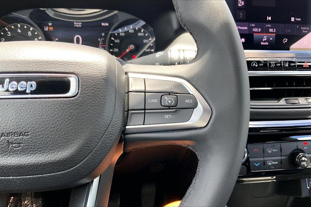 Thumbnail: 2022 Jeep Compass - 26