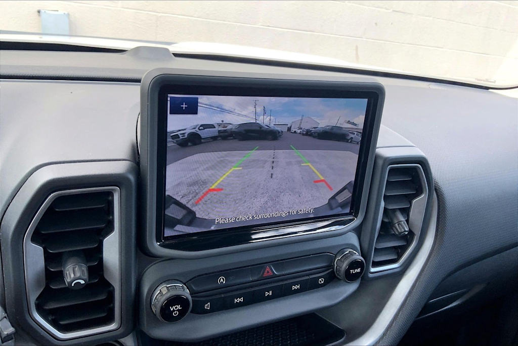 Thumbnail: 2022 Ford Bronco Sport - 15