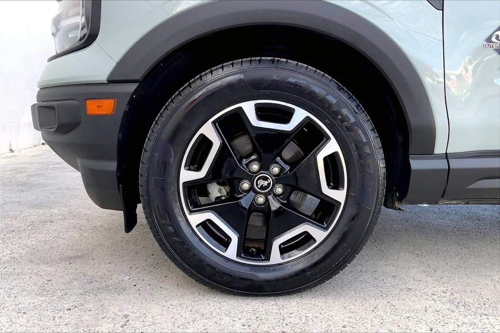 Thumbnail: 2021 Ford Bronco Sport - 8
