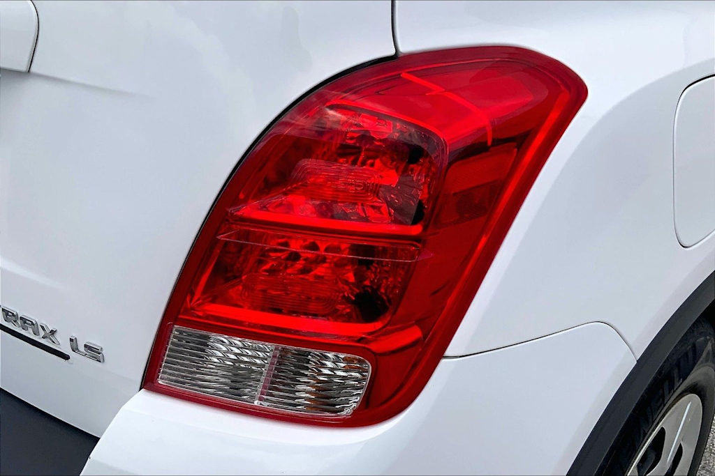 Thumbnail: 2015 Chevrolet Trax - 32