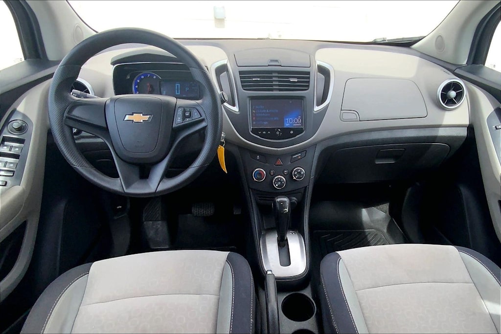 Thumbnail: 2015 Chevrolet Trax - 10
