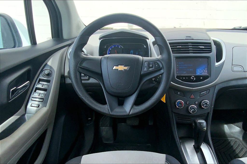 Thumbnail: 2015 Chevrolet Trax - 14