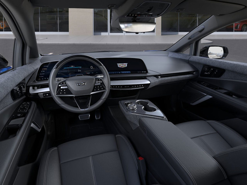 2025 Cadillac Optiq Luxury 2