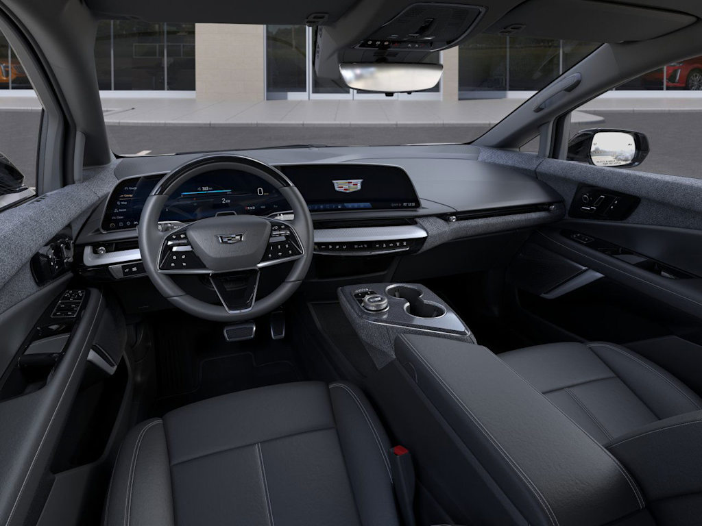 2025 Cadillac Optiq Luxury 2