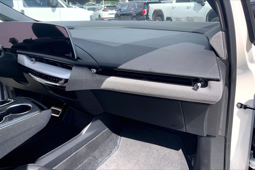 Thumbnail: 2025 Cadillac Optiq - 22