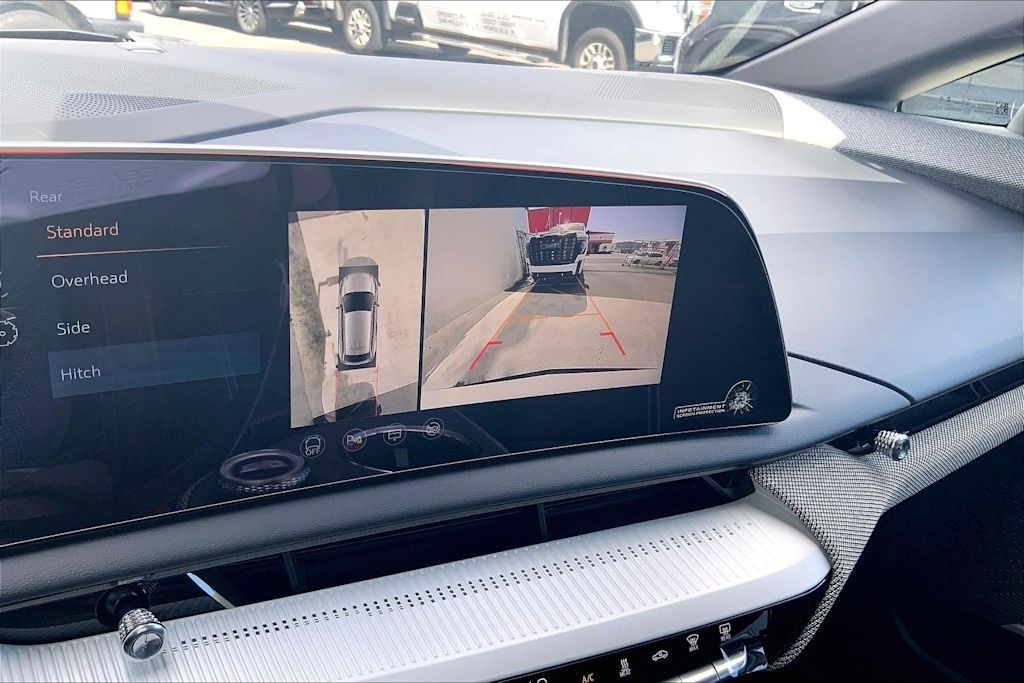 Thumbnail: 2025 Cadillac Optiq - 25