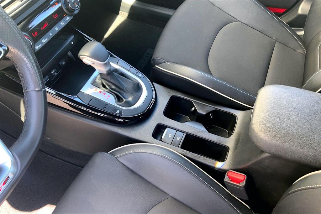 Thumbnail: 2023 Kia Forte - 17