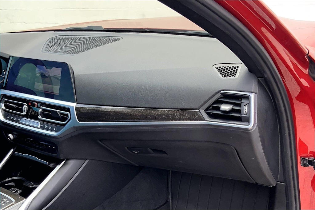 Thumbnail: 2020 BMW 3 Series - 24