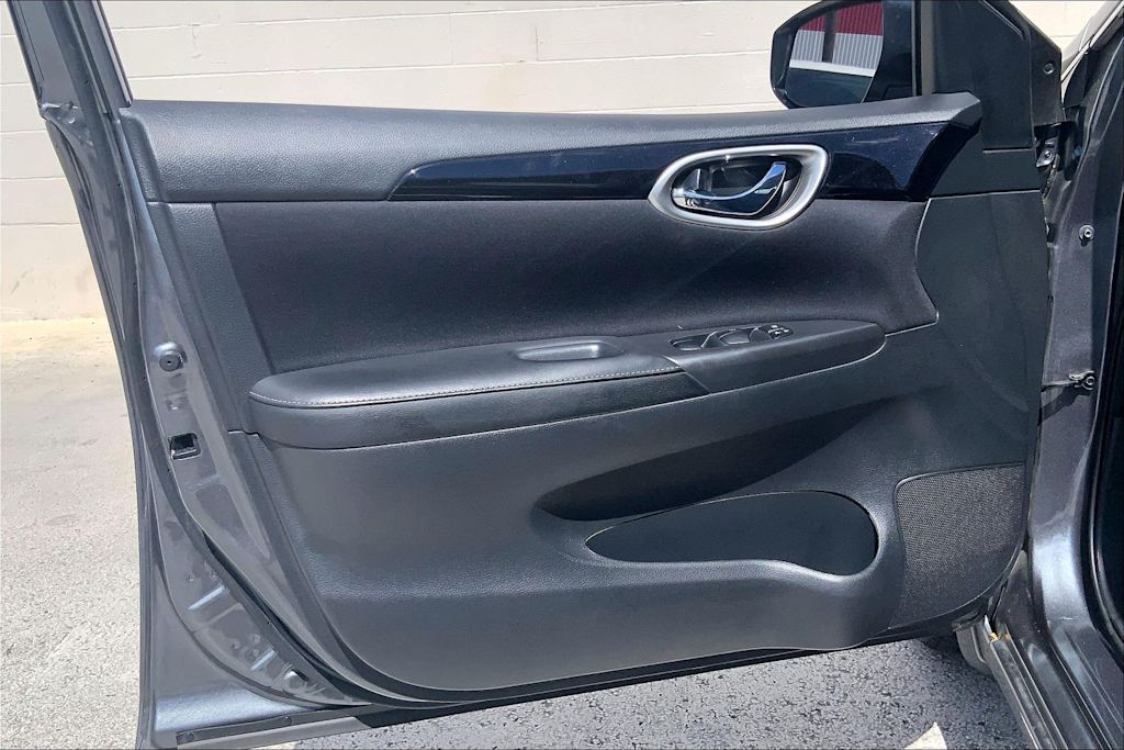 Thumbnail: 2018 Nissan Sentra - 28