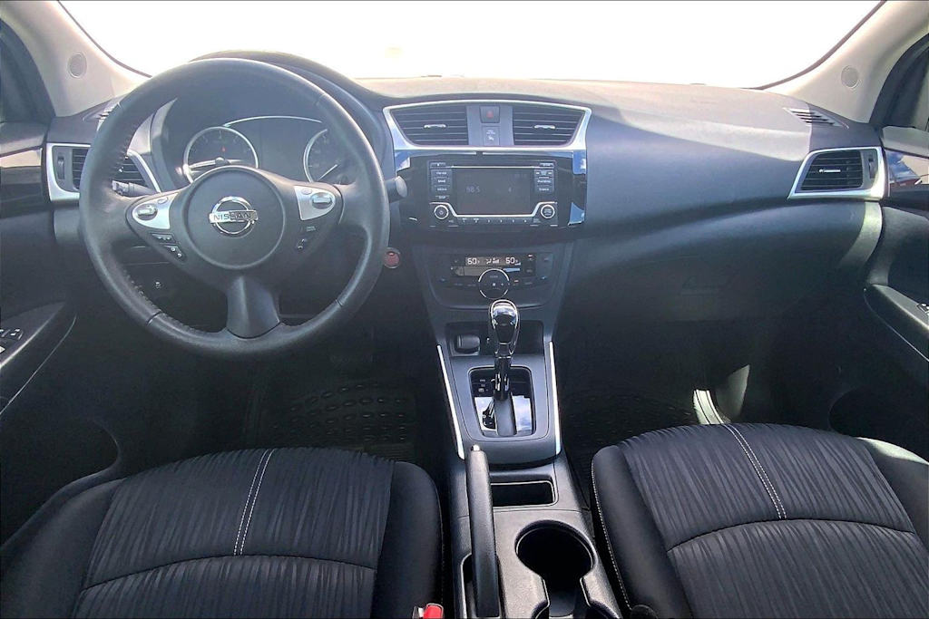 Thumbnail: 2018 Nissan Sentra - 9