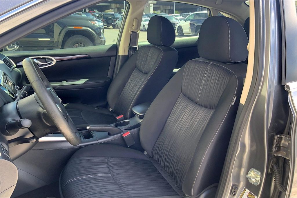 Thumbnail: 2018 Nissan Sentra - 10