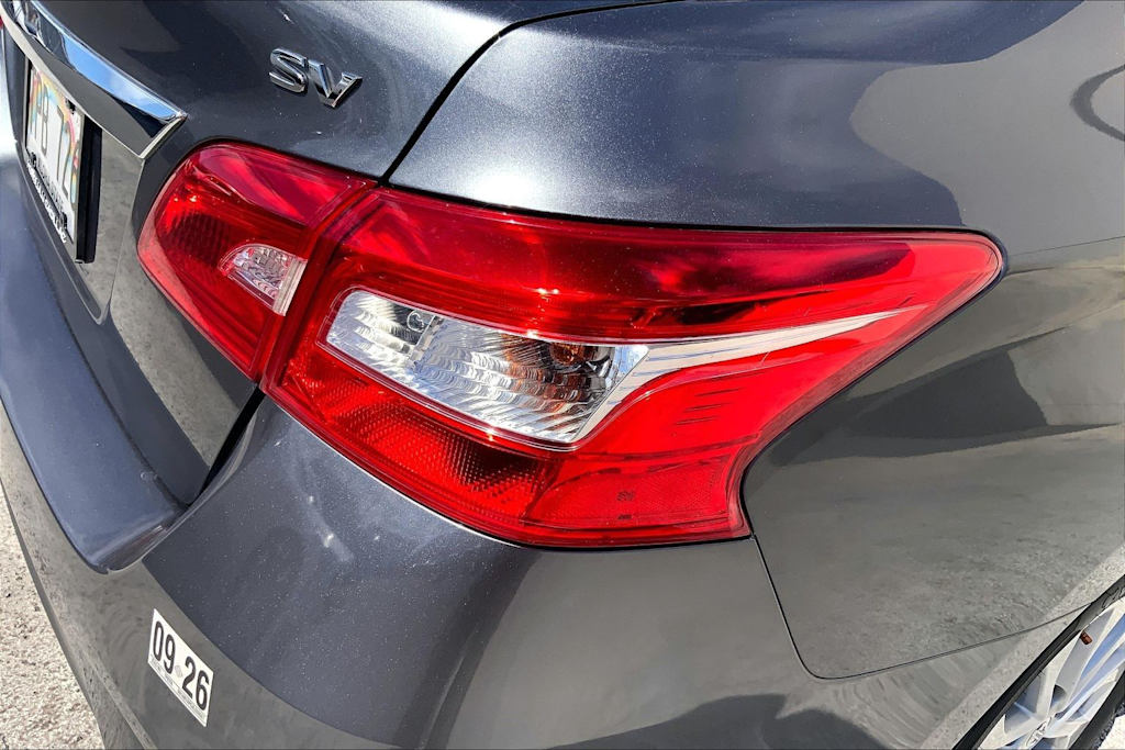 Thumbnail: 2018 Nissan Sentra - 32