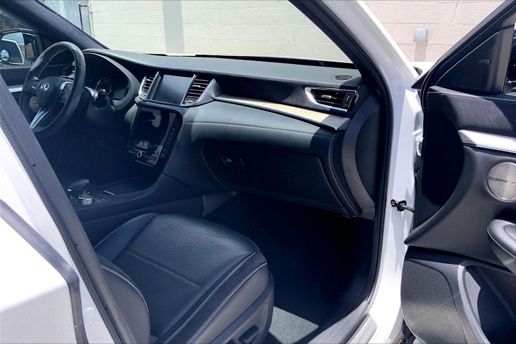 Thumbnail: 2019 INFINITI QX50 - 24
