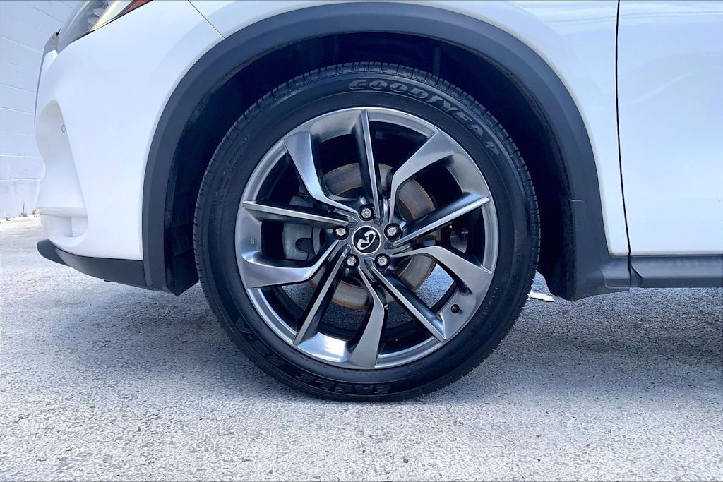 Thumbnail: 2019 INFINITI QX50 - 8
