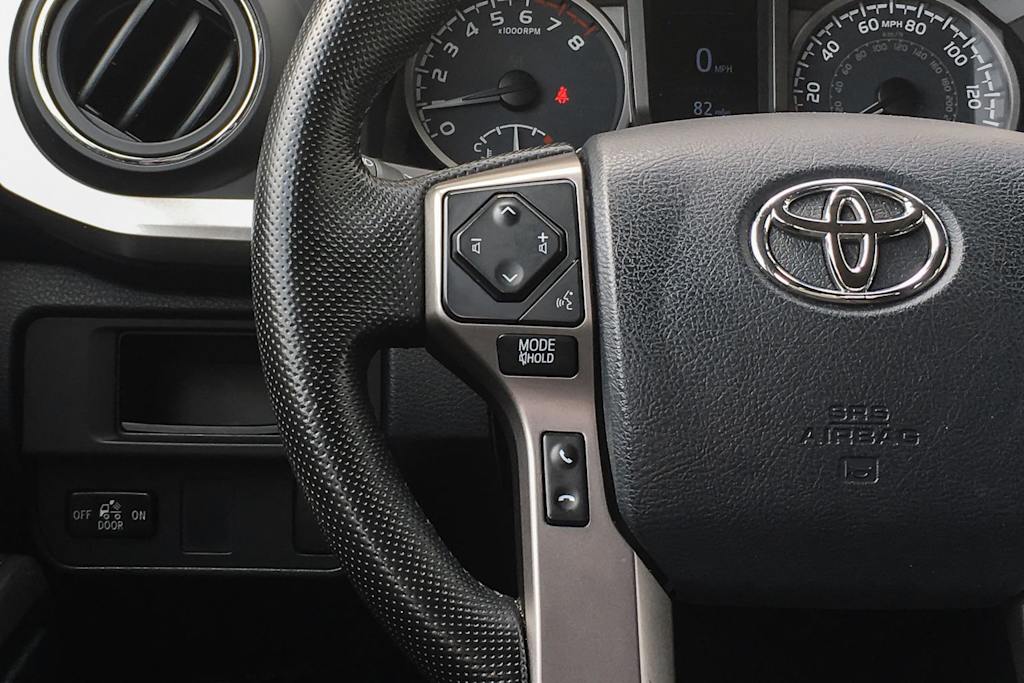 Thumbnail: 2016 Toyota Tacoma - 21