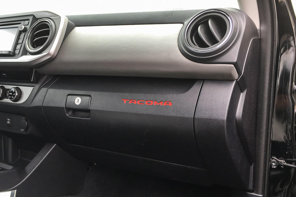 Thumbnail: 2016 Toyota Tacoma - 24
