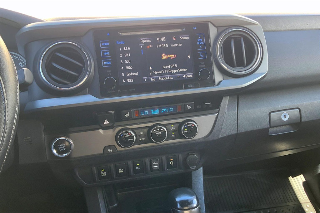 Thumbnail: 2017 Toyota Tacoma - 34