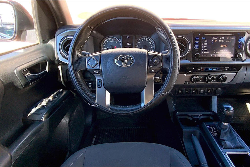 Thumbnail: 2017 Toyota Tacoma - 14