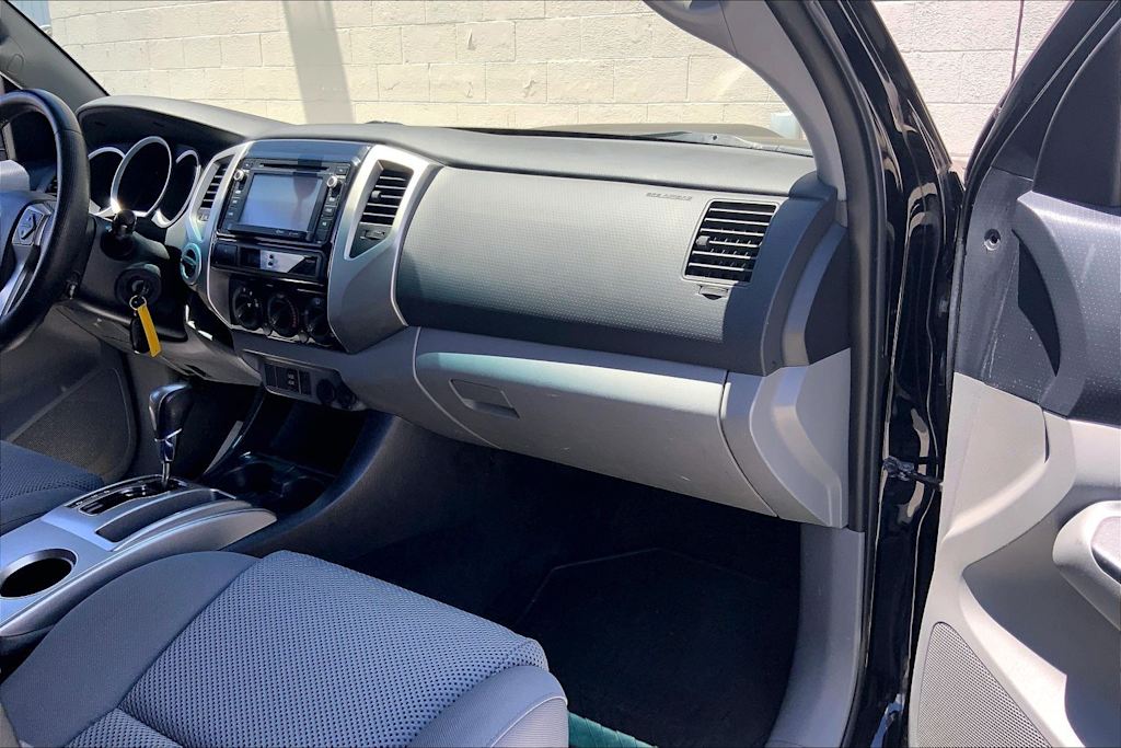 Thumbnail: 2014 Toyota Tacoma - 14