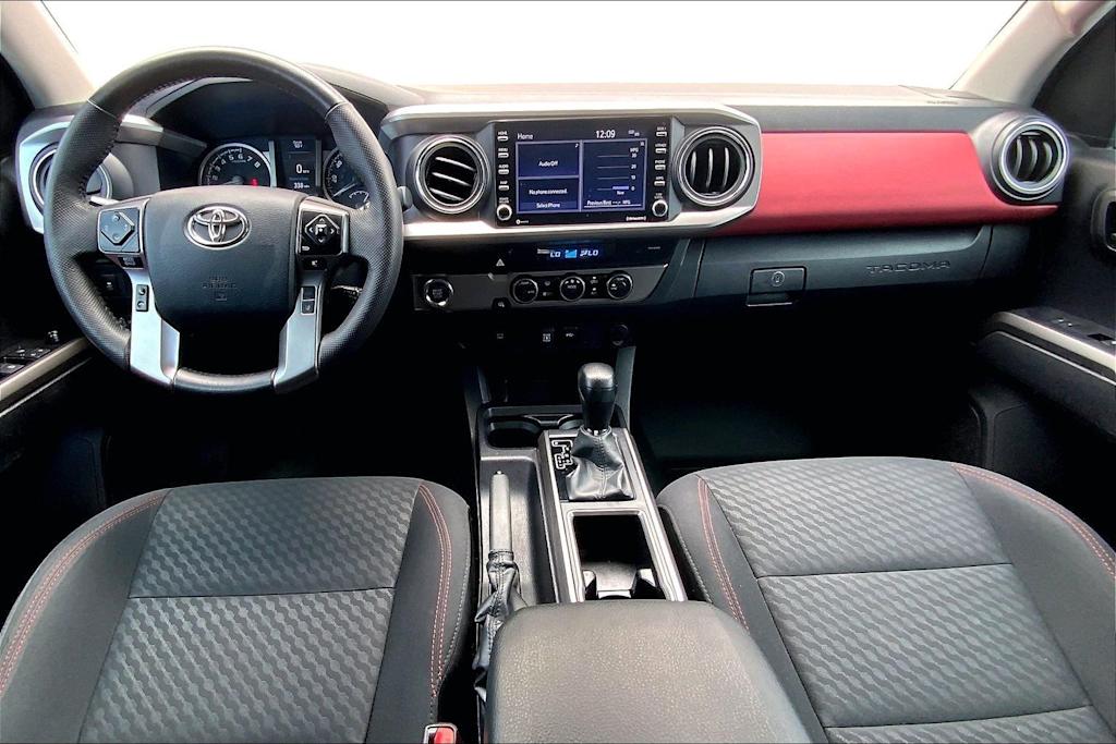 Thumbnail: 2023 Toyota Tacoma - 10