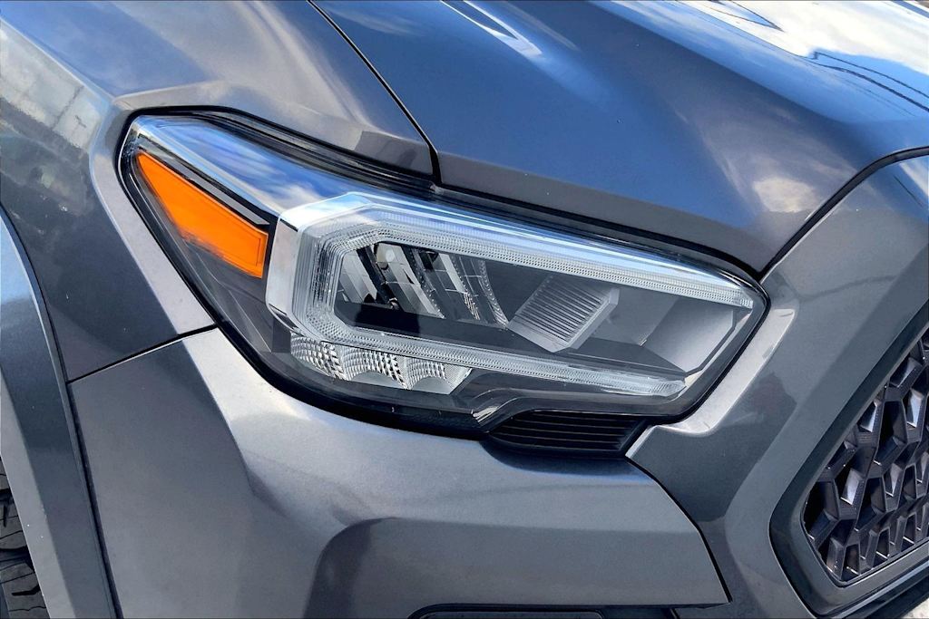 Thumbnail: 2022 Toyota Tacoma - 31