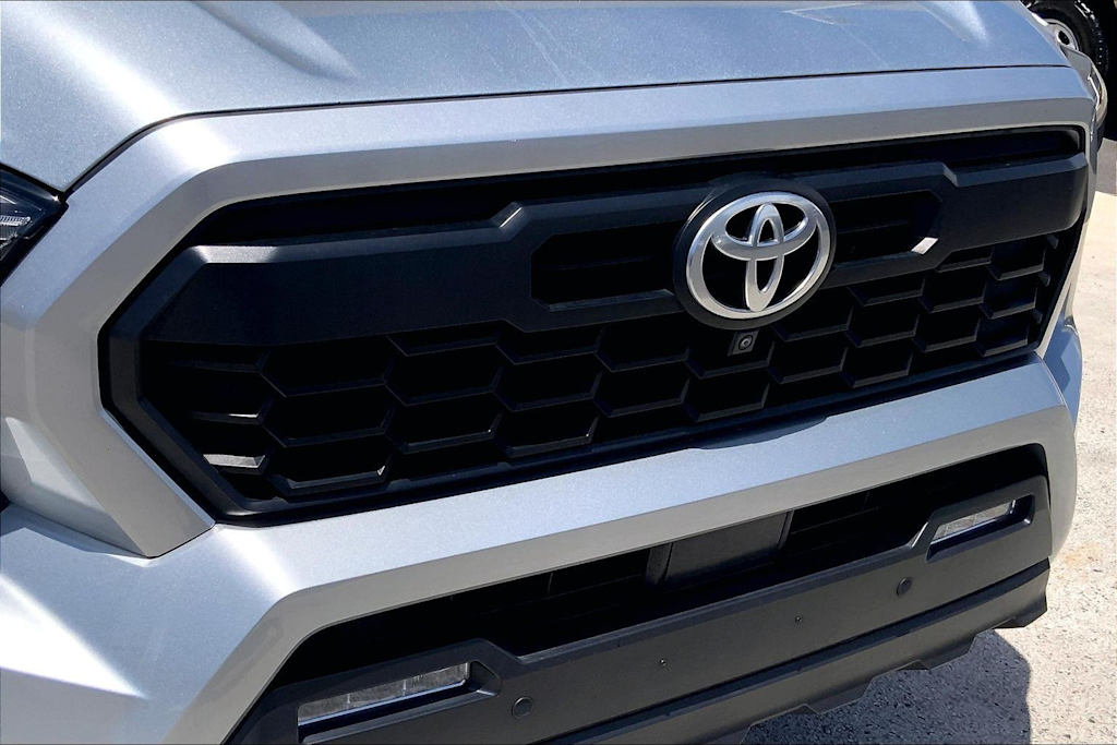Thumbnail: 2024 Toyota Tacoma - 33