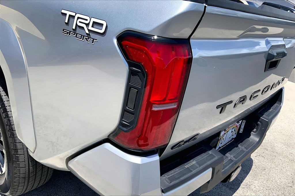 Thumbnail: 2024 Toyota Tacoma - 32
