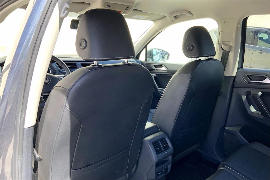 Thumbnail: 2021 Volkswagen Tiguan - 12