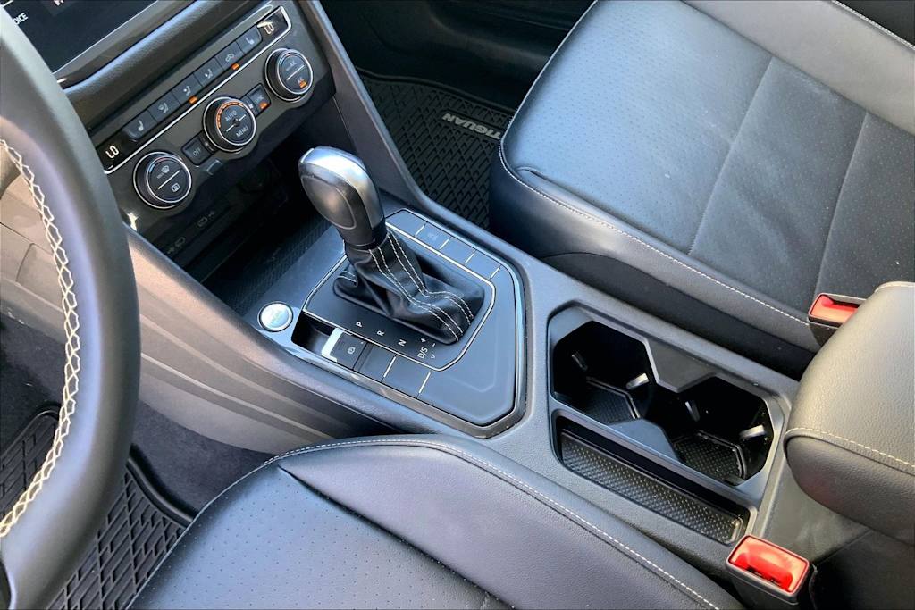 Thumbnail: 2021 Volkswagen Tiguan - 17