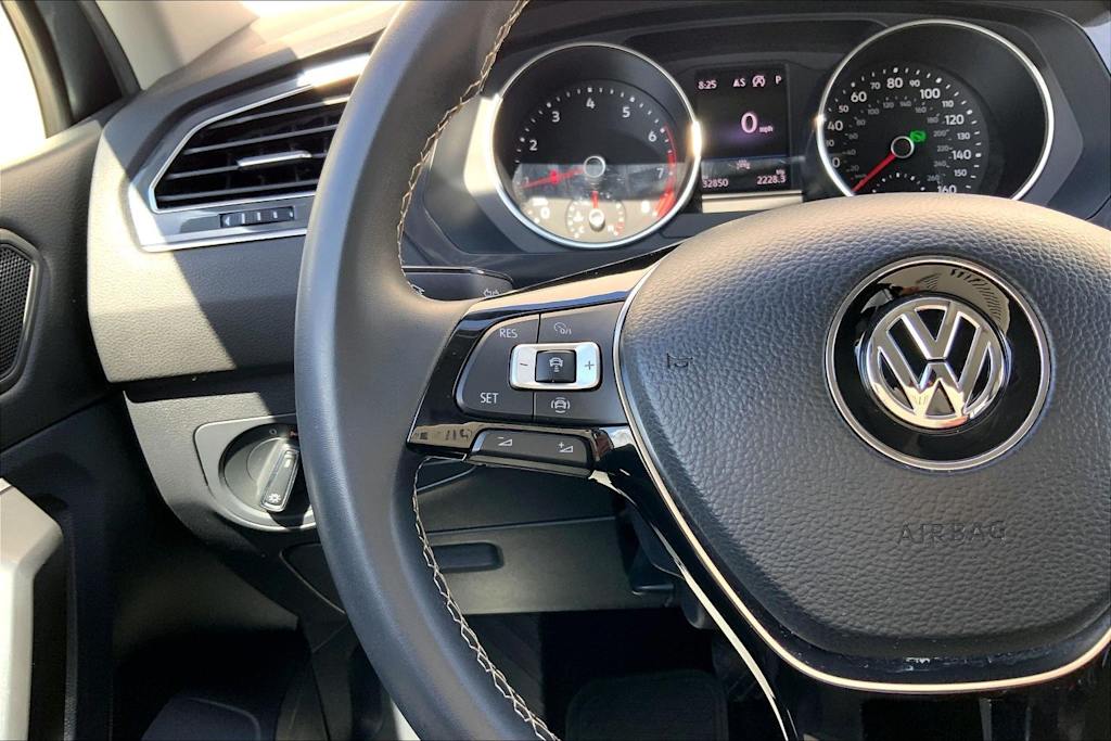 Thumbnail: 2021 Volkswagen Tiguan - 25