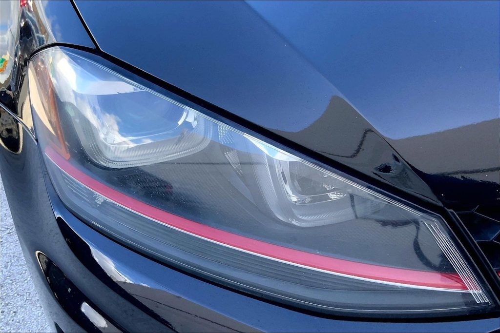 Thumbnail: 2016 Volkswagen Golf - 31