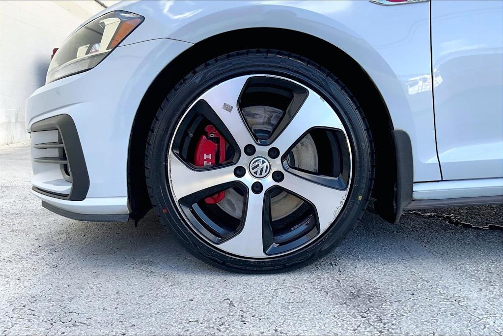 Thumbnail: 2019 Volkswagen Golf - 8