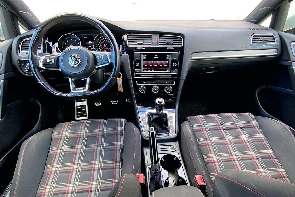 Thumbnail: 2019 Volkswagen Golf - 10