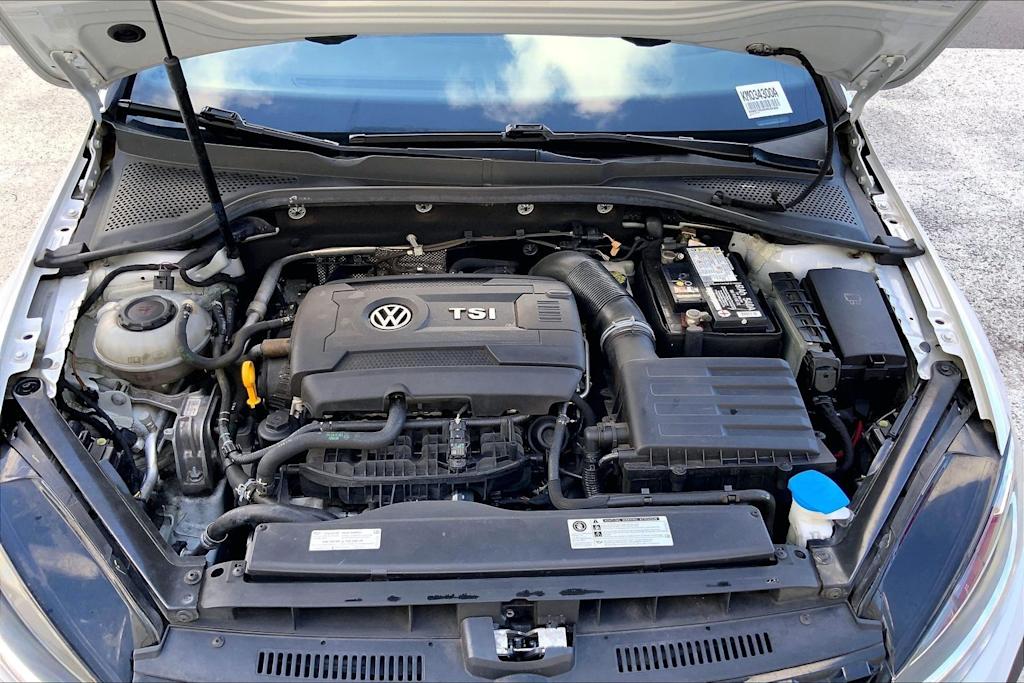 Thumbnail: 2019 Volkswagen Golf - 9