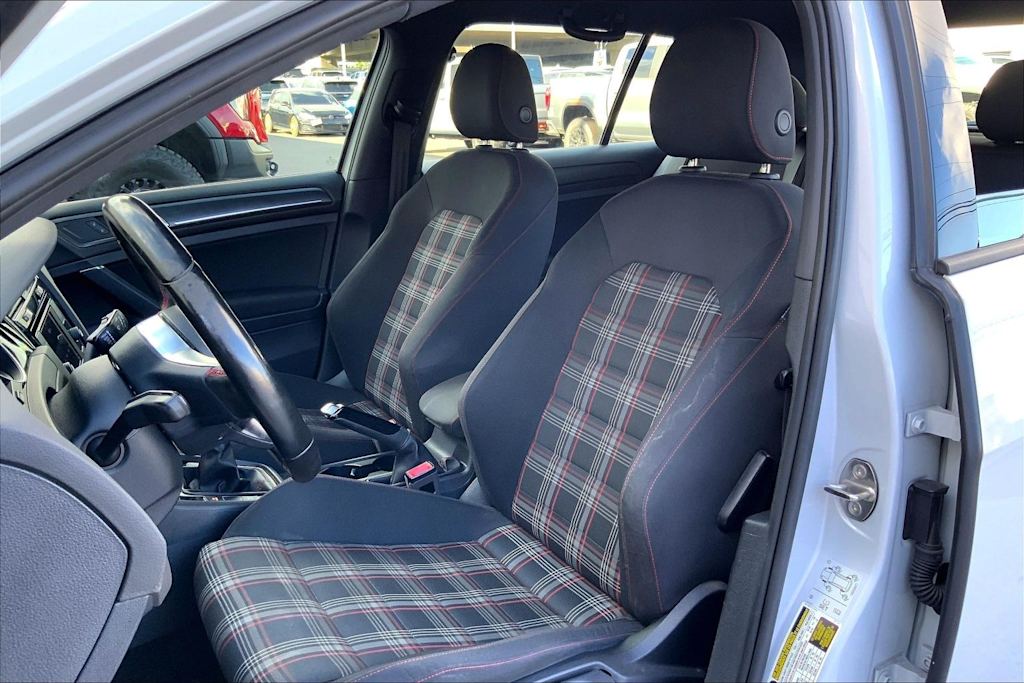 Thumbnail: 2019 Volkswagen Golf - 11