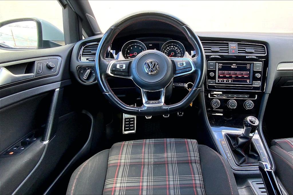 Thumbnail: 2019 Volkswagen Golf - 13
