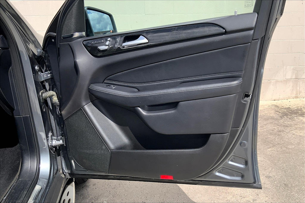 Thumbnail: 2019 Mercedes-Benz GLS - 28