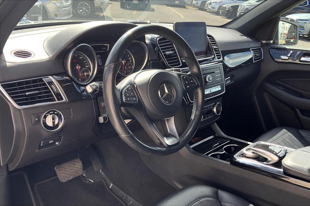 Thumbnail: 2019 Mercedes-Benz GLS - 2