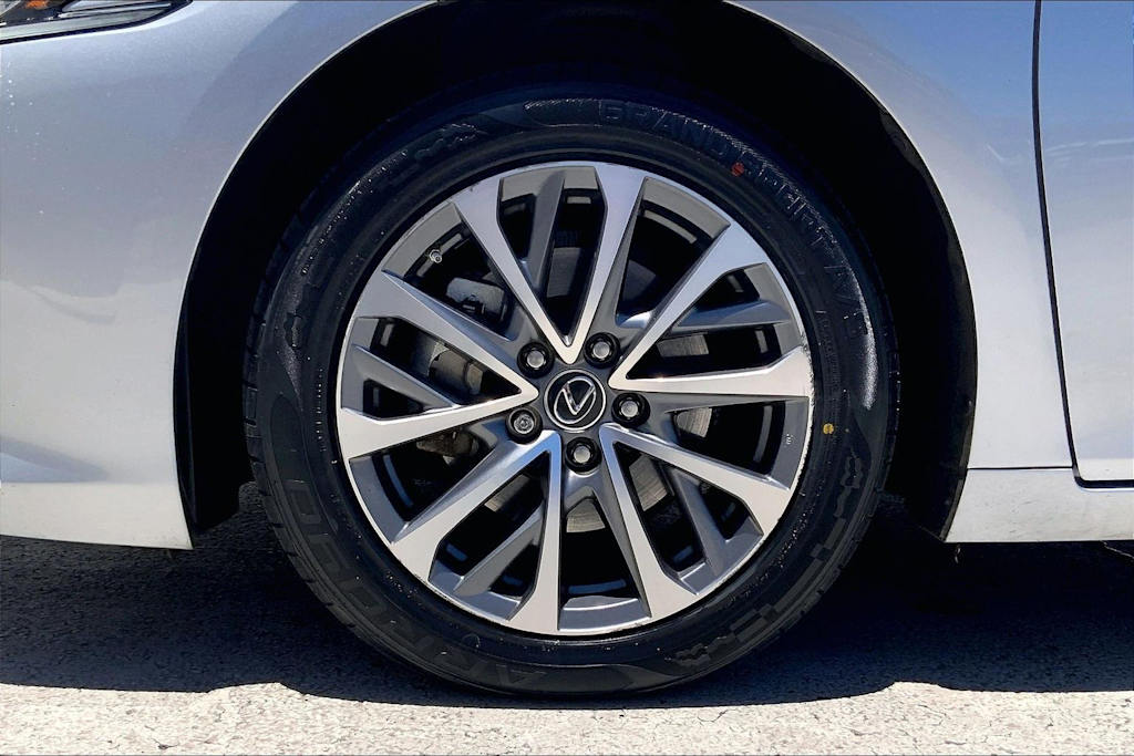 Thumbnail: 2023 Lexus ES - 8